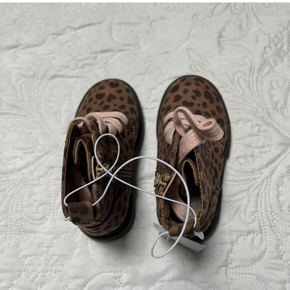 NWT Cat & Jack Amaya Boots Size 8 - Picture 7 of 8